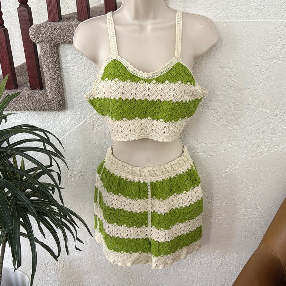 REBELLION AGAIN Women’s Green and Cream Crochet Crop Top and Shorts Set Sz S NWT